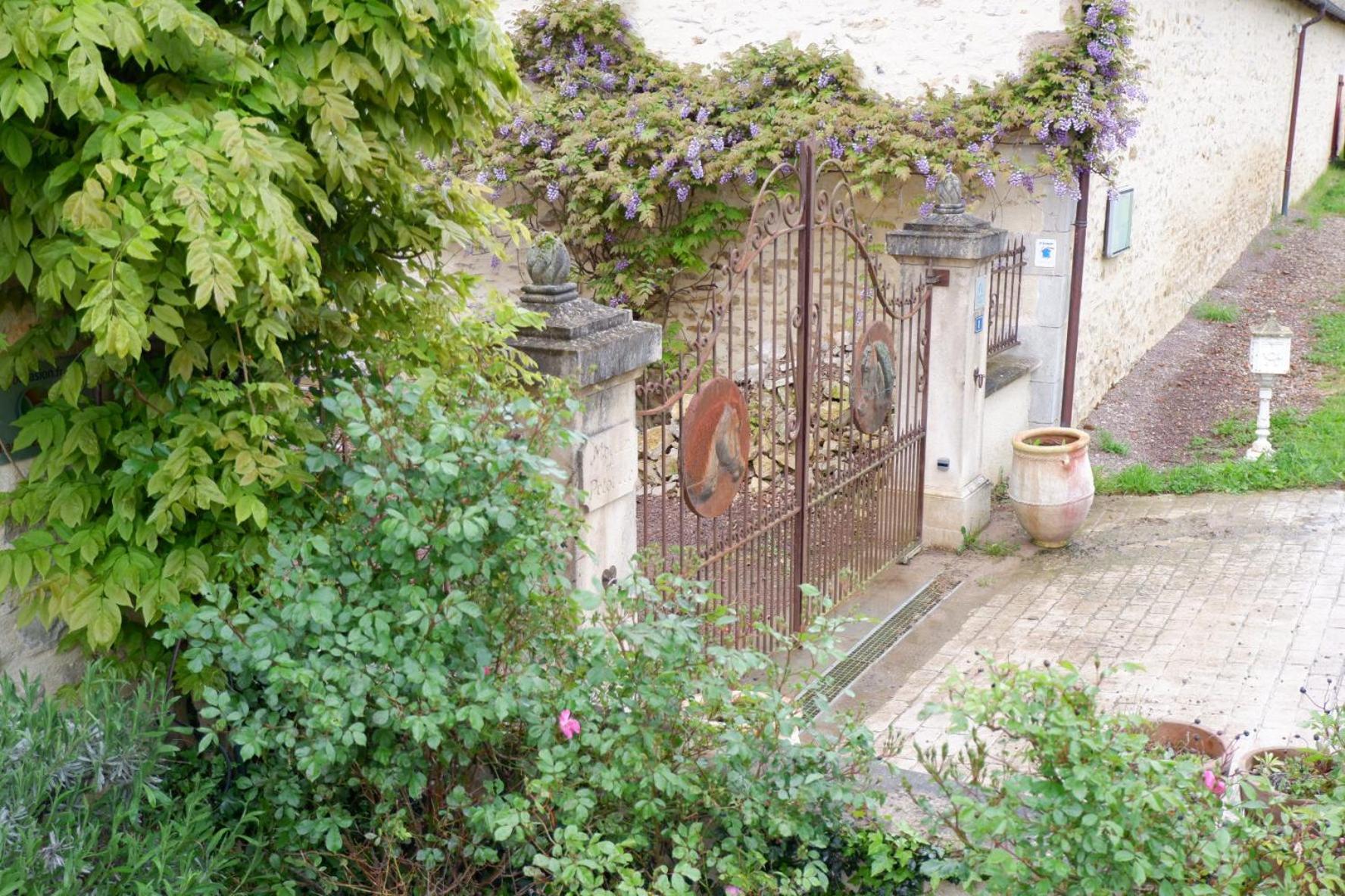 Charenton-du-Cher Moulin De Petoulle酒店 外观 照片