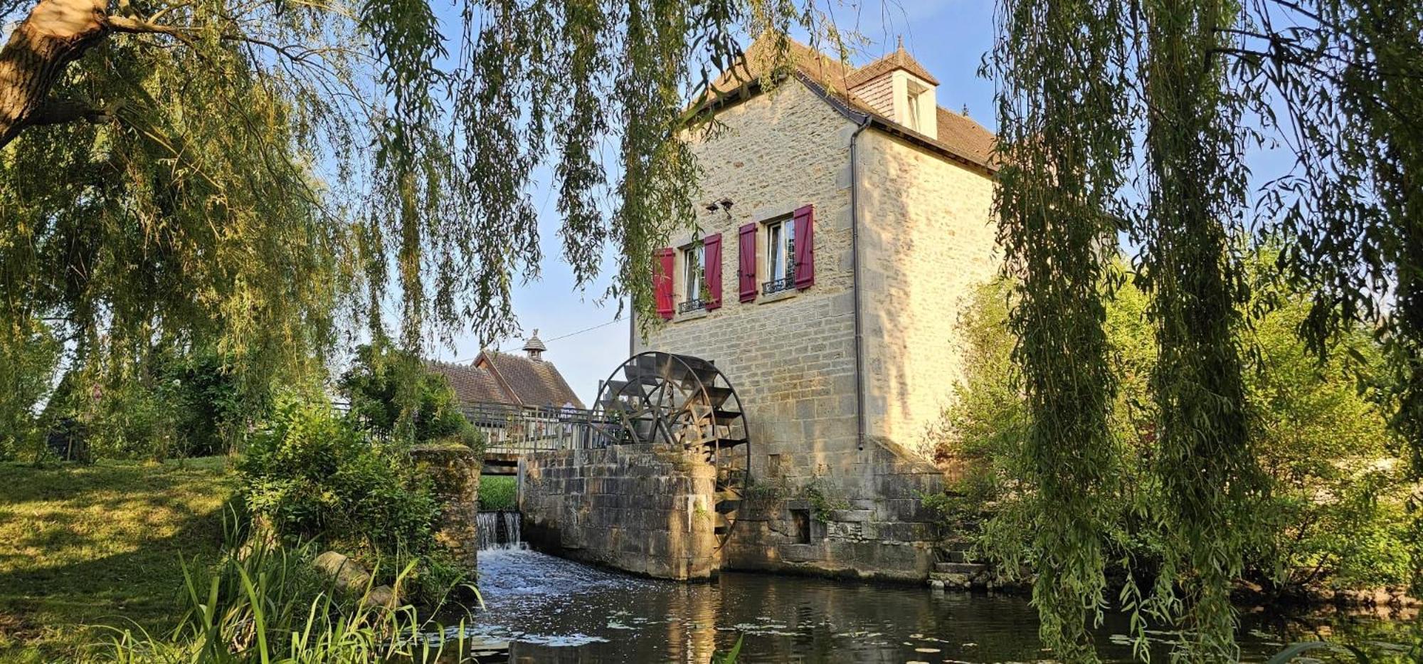 Charenton-du-Cher Moulin De Petoulle酒店 外观 照片
