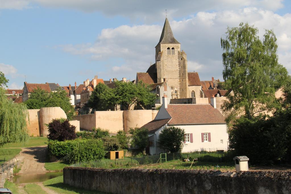 Charenton-du-Cher Moulin De Petoulle酒店 外观 照片