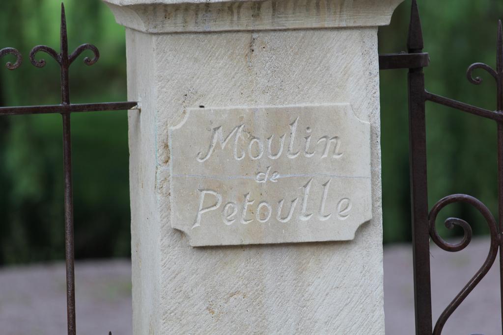 Charenton-du-Cher Moulin De Petoulle酒店 外观 照片